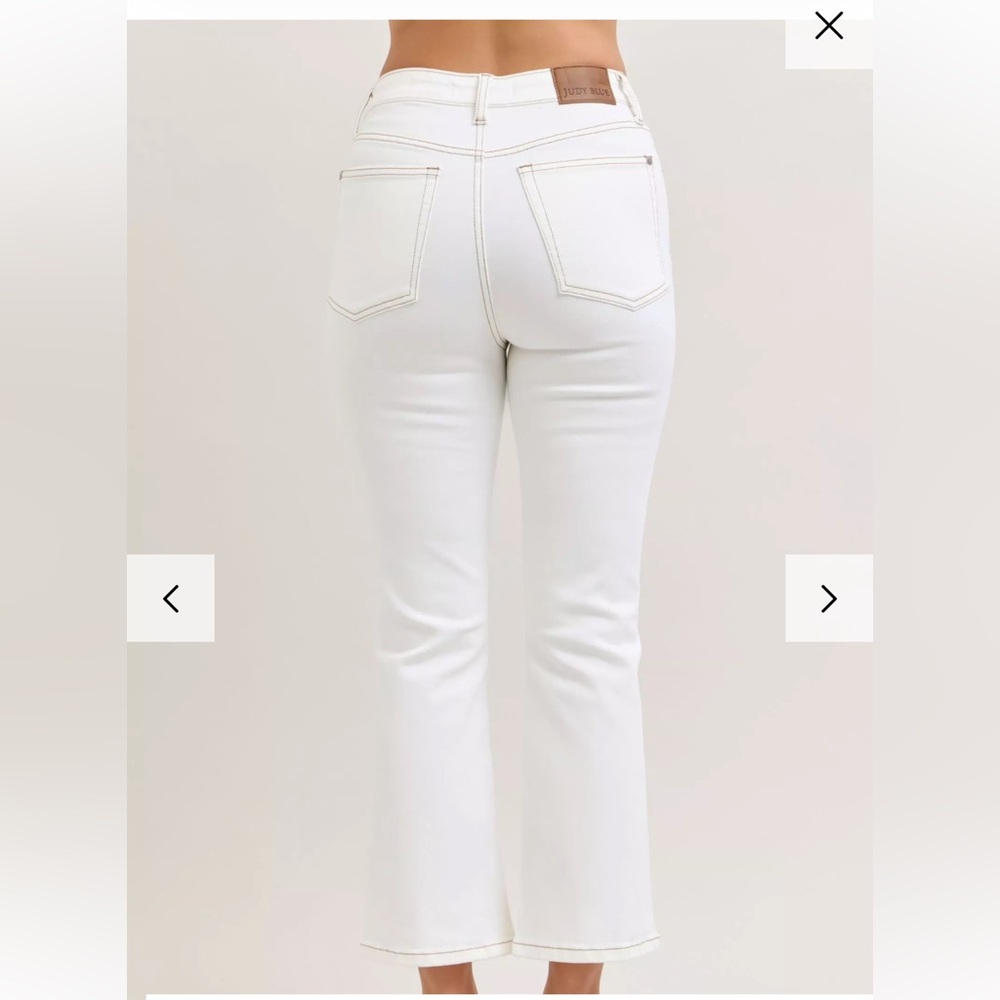 Judy Blue White Kick Flares NEW - Picture 2 of 4